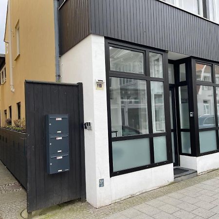 Ferienwohnung Am Traveufer 뤼베크 외부 사진