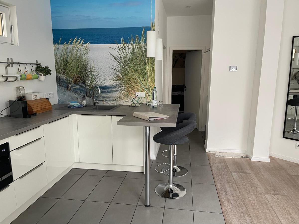 Ferienwohnung Am Traveufer 뤼베크 외부 사진