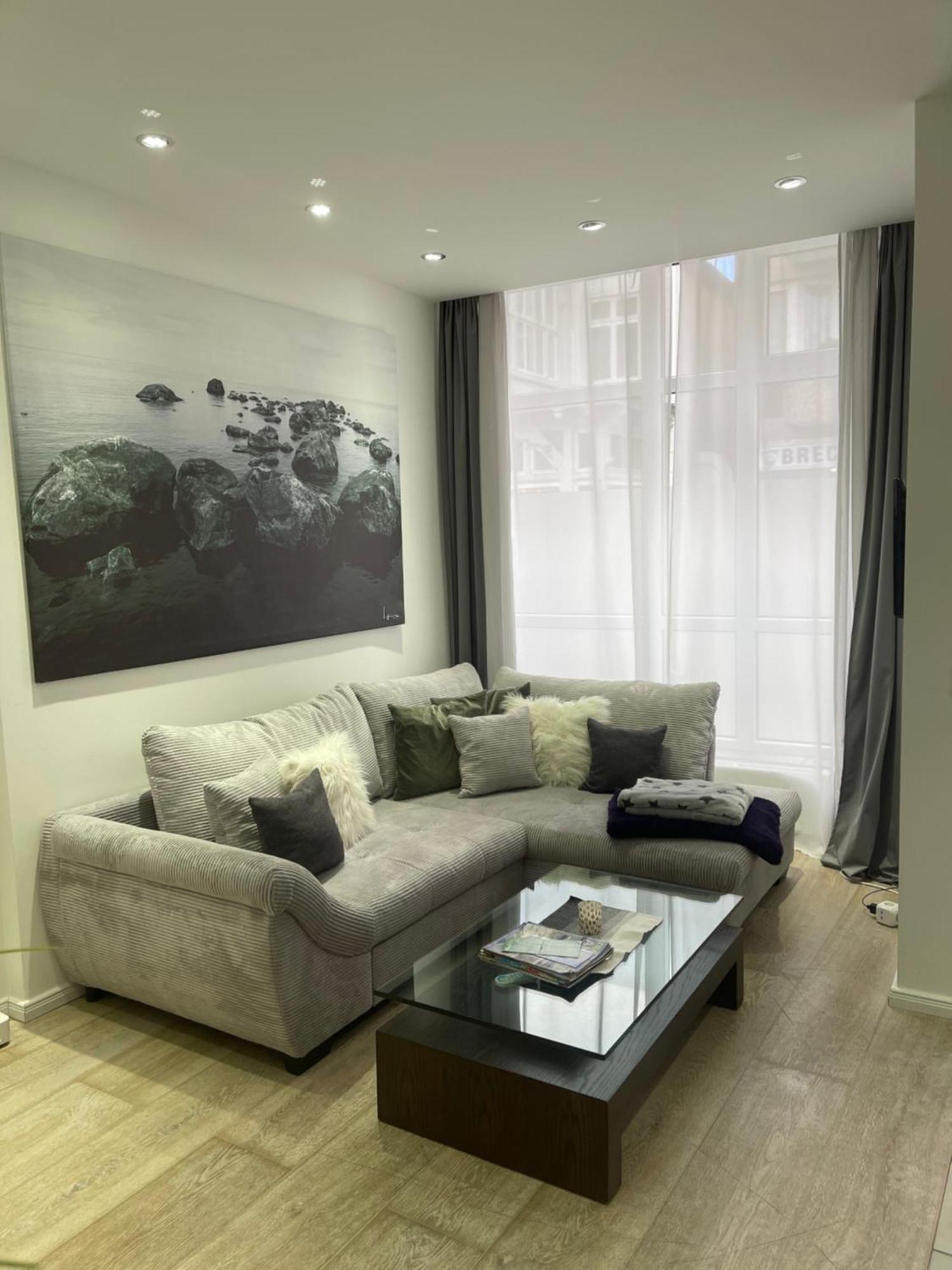 Ferienwohnung Am Traveufer 뤼베크 외부 사진